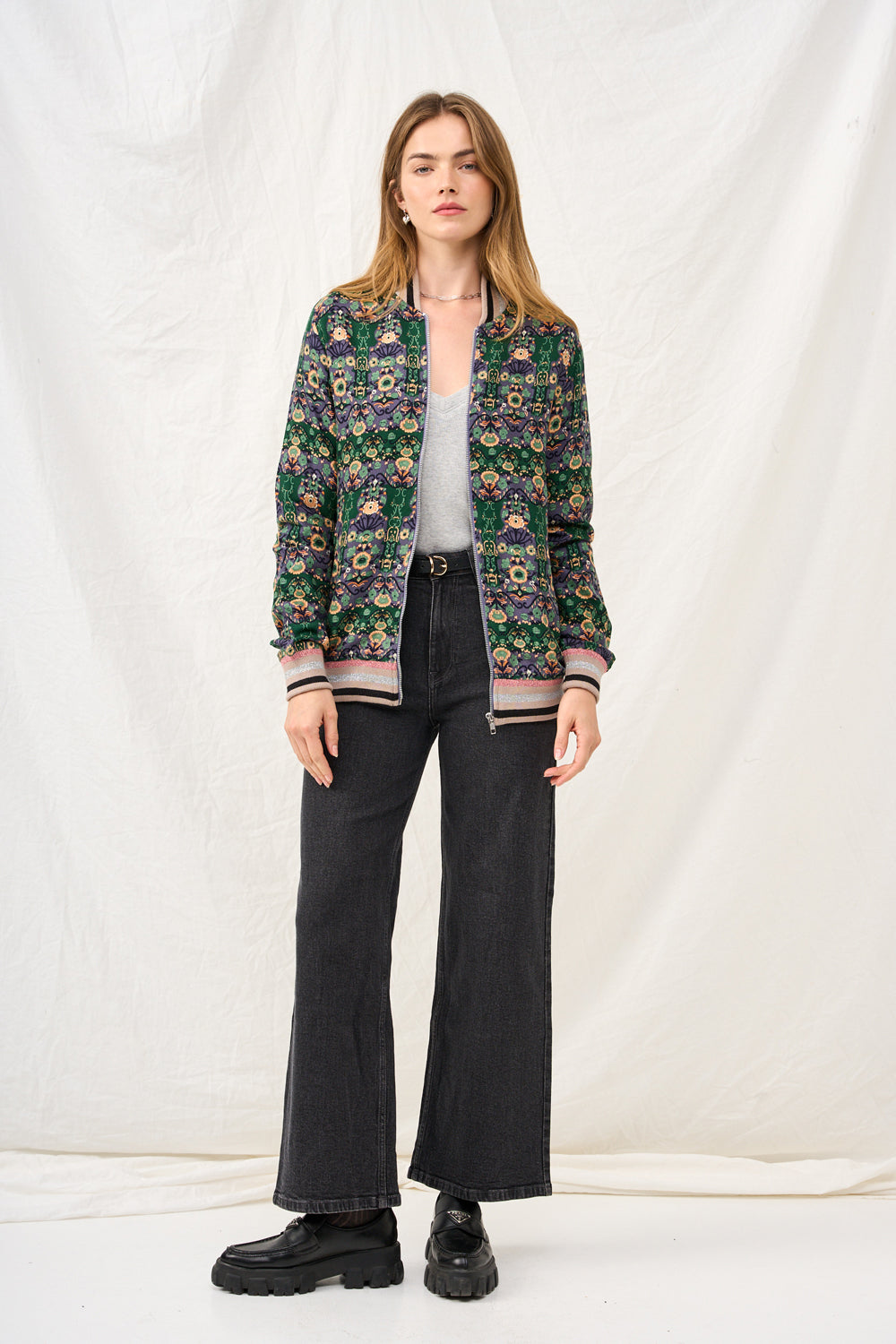 Gray polka dot print suki top