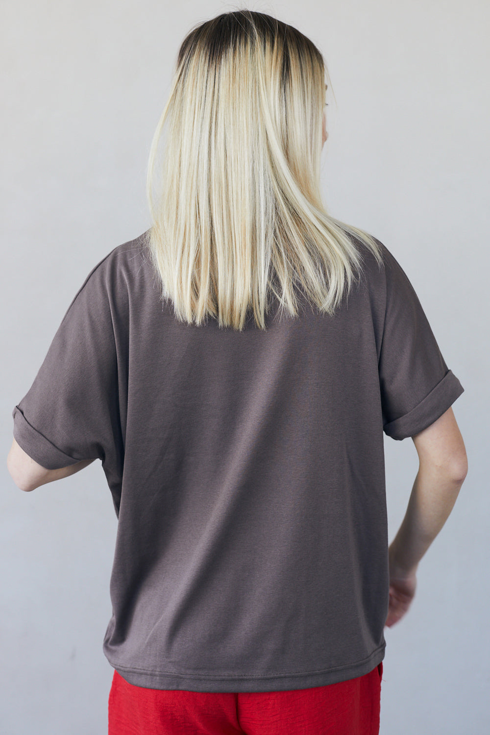 חולצת רומי בצבע חום