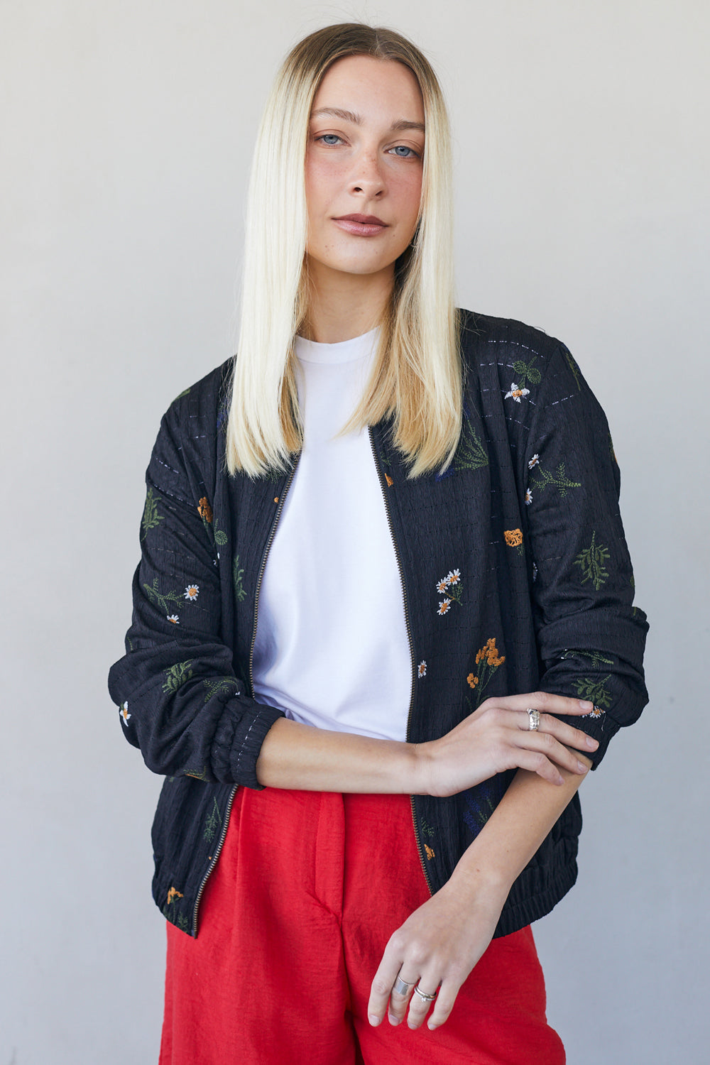 עליונית סוקי פרחים רקום