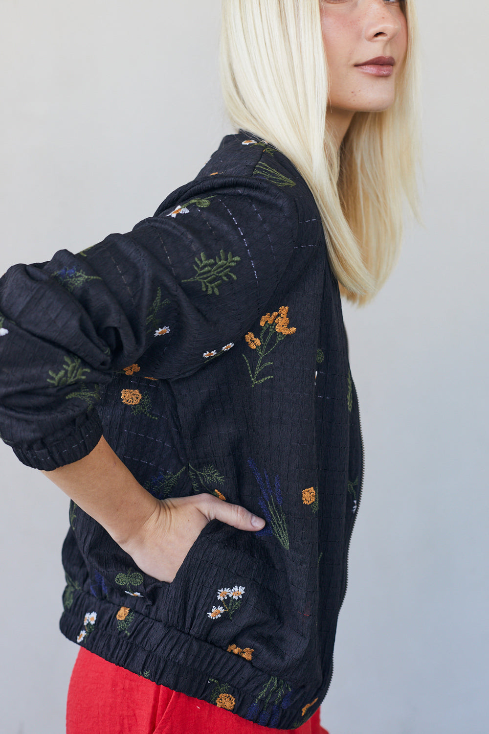 עליונית סוקי פרחים רקום