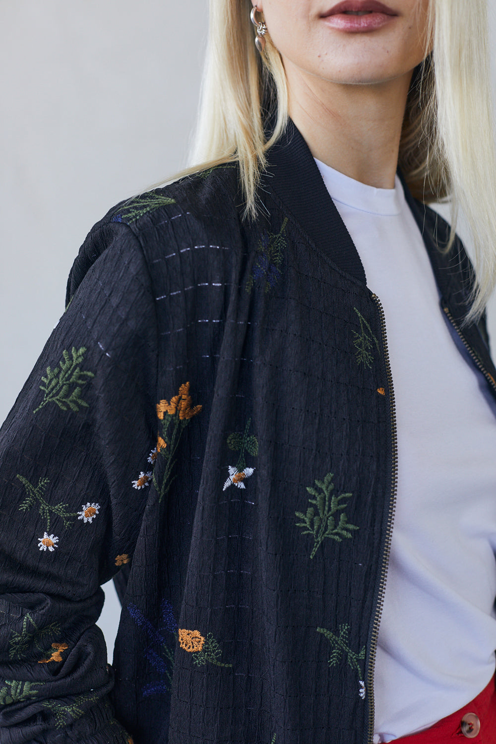 עליונית סוקי פרחים רקום