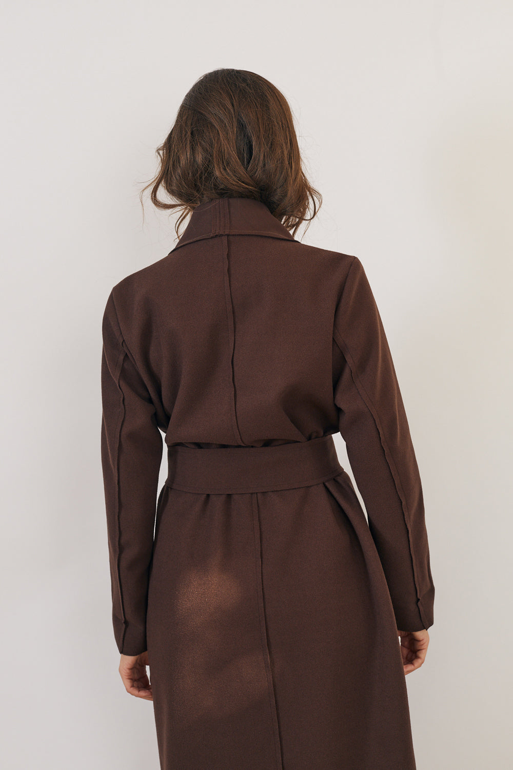 מעיל מעטפת בצבע חום שוקולד