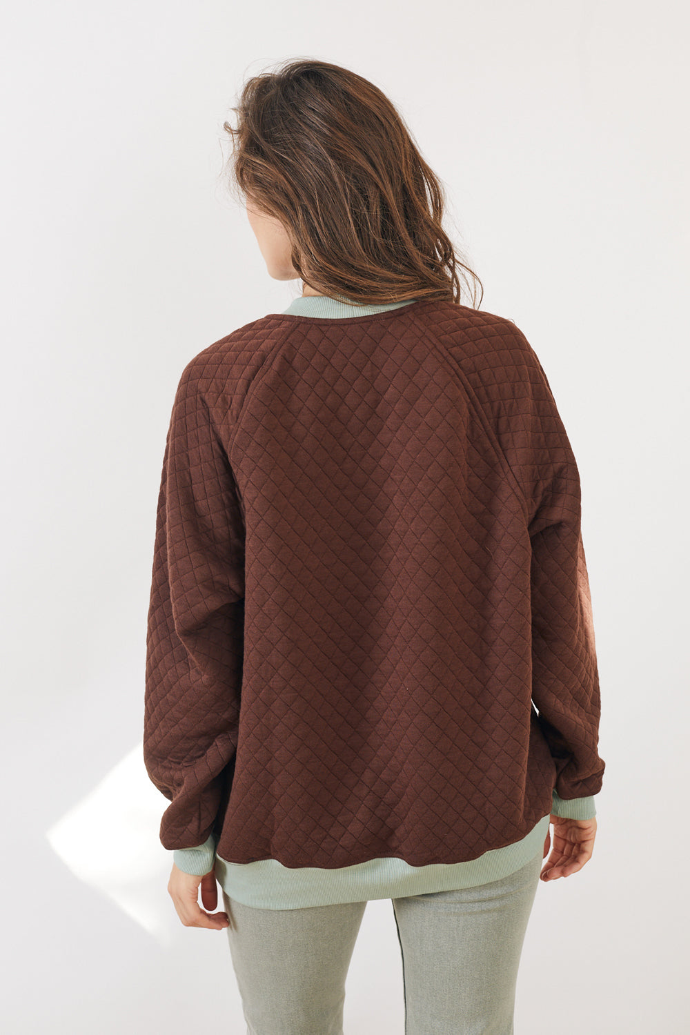 סווטשירט קווילט חום