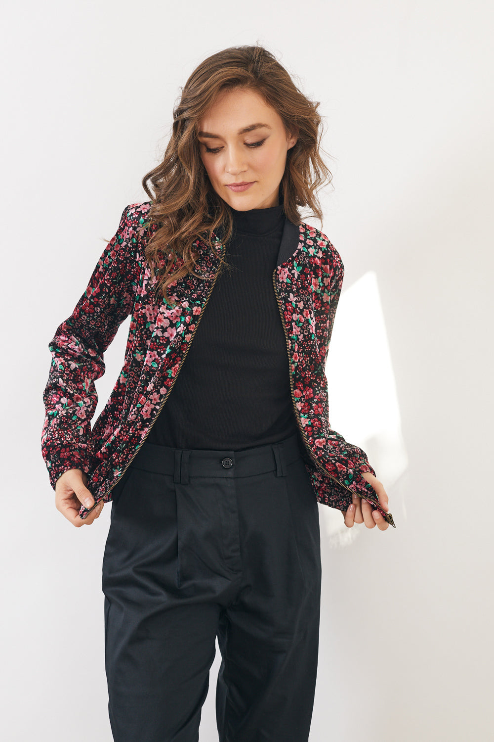 עליונית סוקי קטיפה פרחים