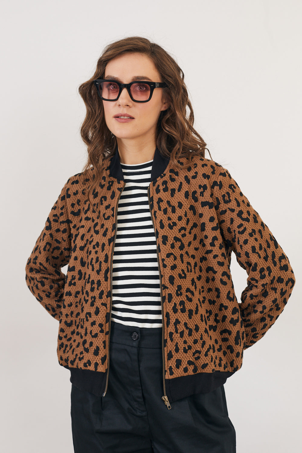 בומבר קווילט קאמל מנומר