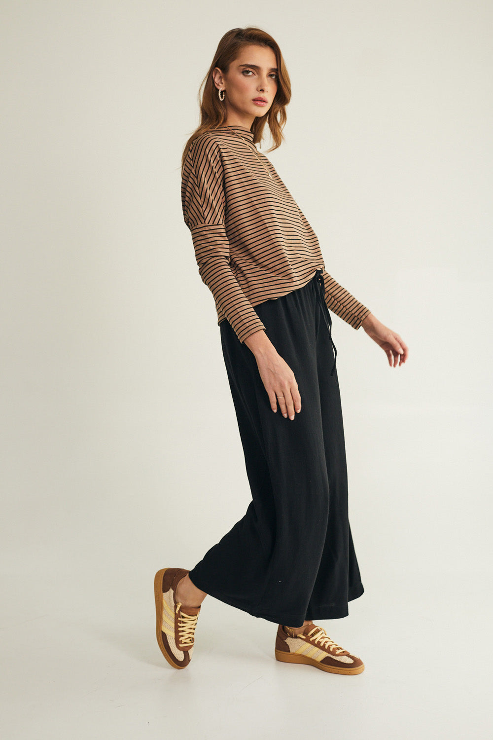 Rachel autumn trousers in black color