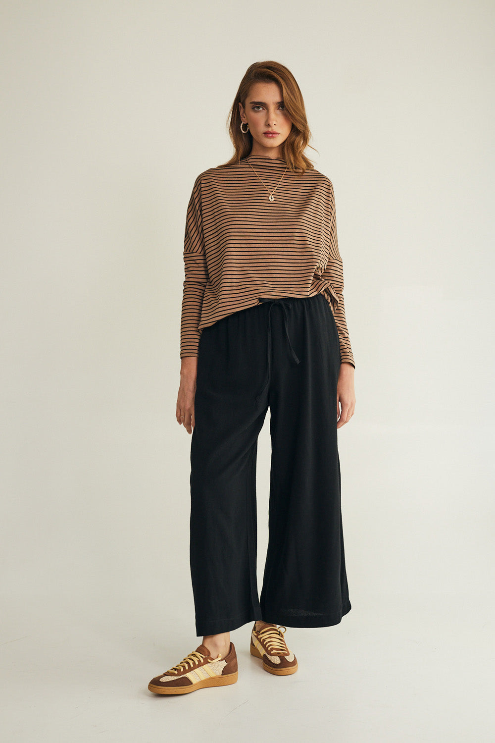 Rachel autumn trousers in black color