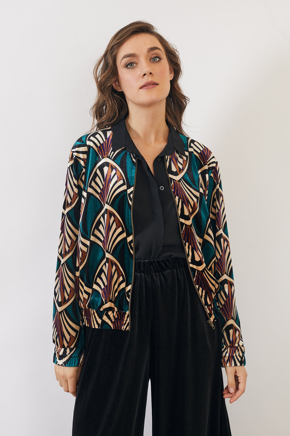 עליונית סוקי קטיפה ארט דקו