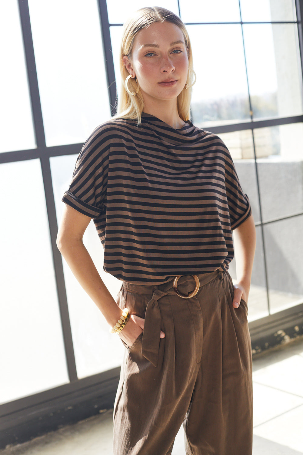 חולצת רומי פסים חומה