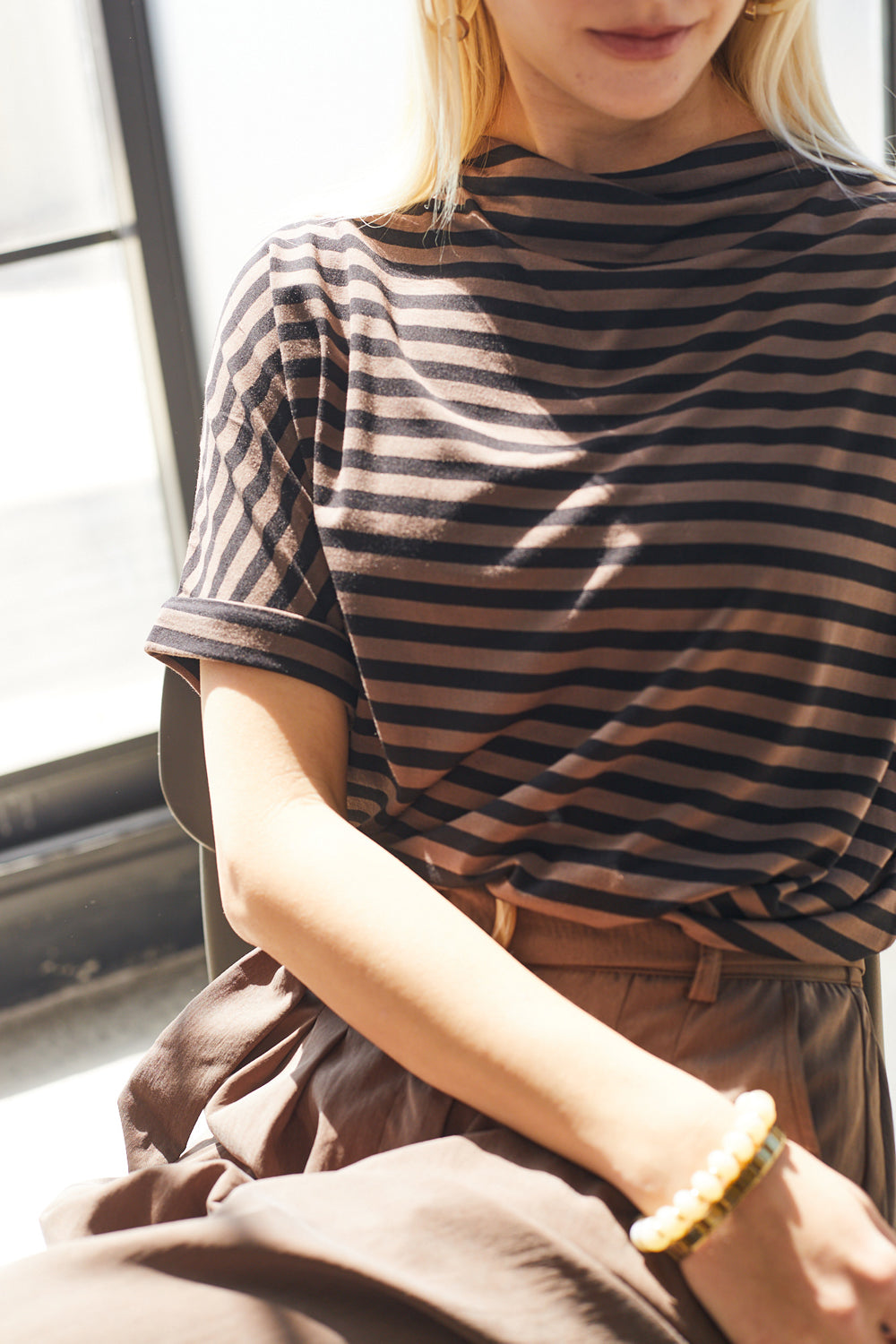 חולצת רומי פסים חומה