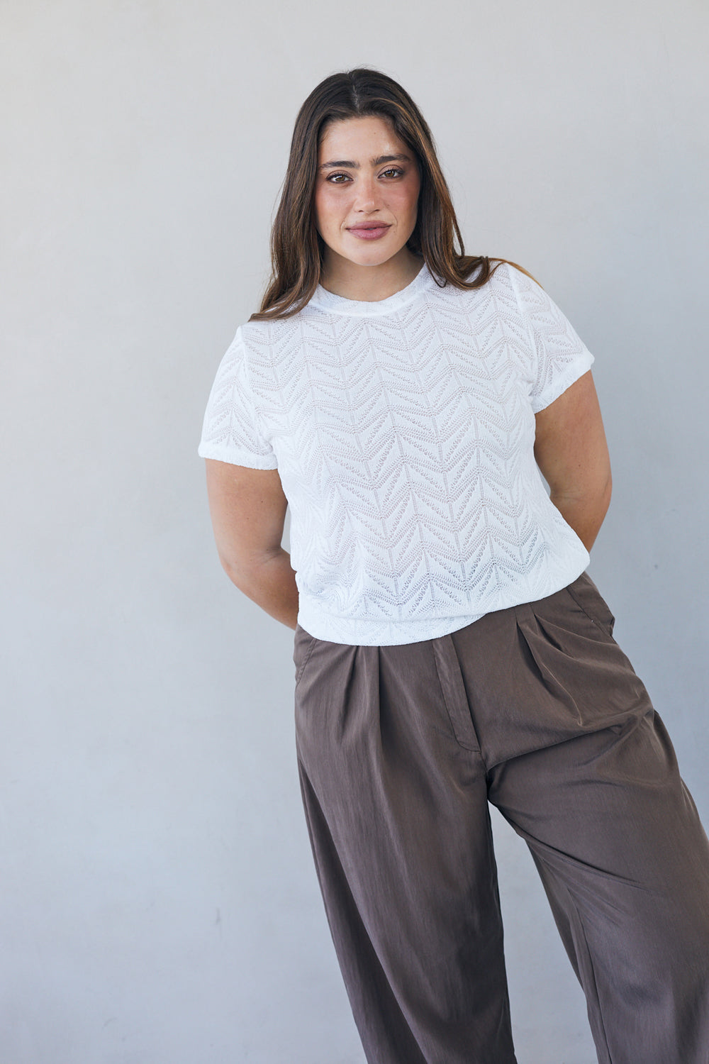 חולצת ג׳מה תחרה בצבע לבן