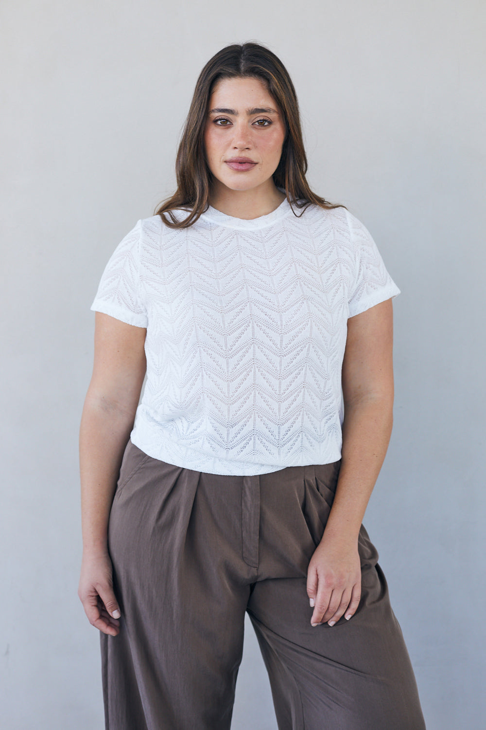 חולצת ג׳מה תחרה בצבע לבן