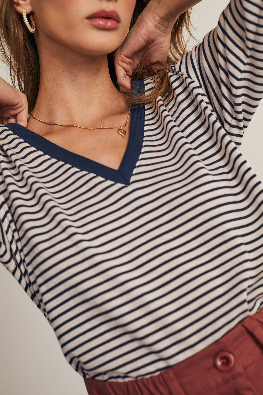 מושלמת וי ארוכה פס נייבי רקע בז׳