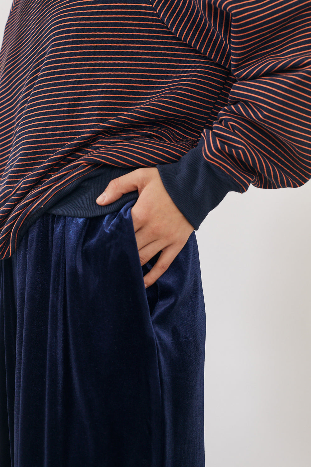 מכנסיים אוליביה קטיפה בצבע נייבי