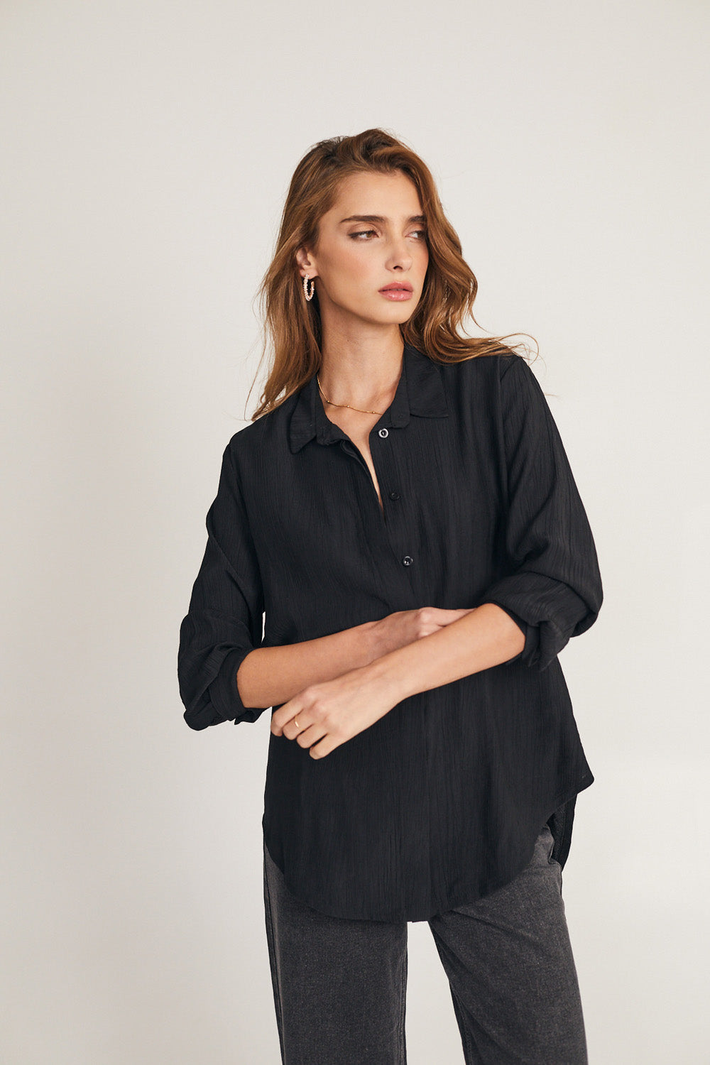 חולצת קלואי שחורה - JUL