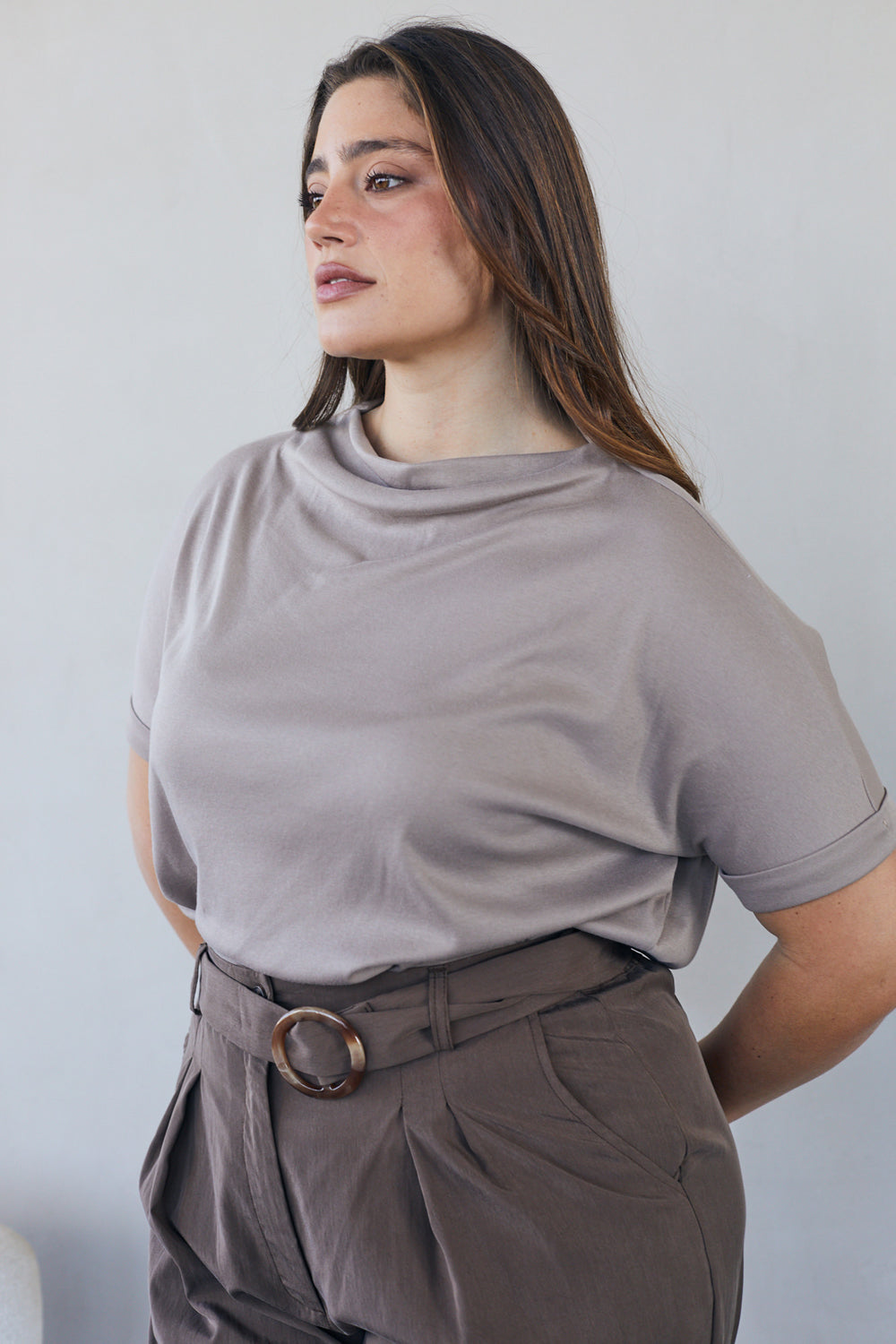 חולצת רומי בצבע מוקה