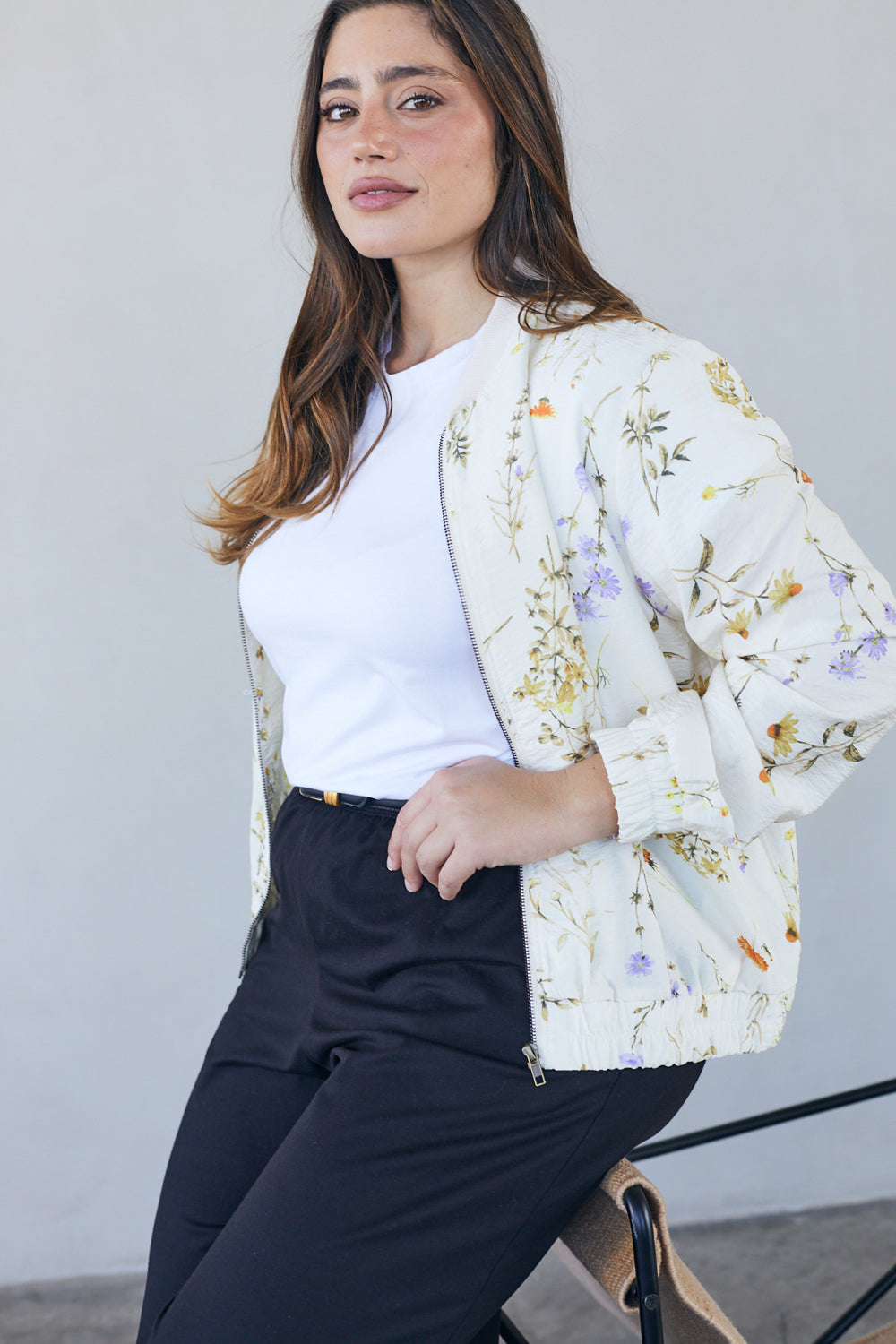 עליונית סוקי פרחים שמנת