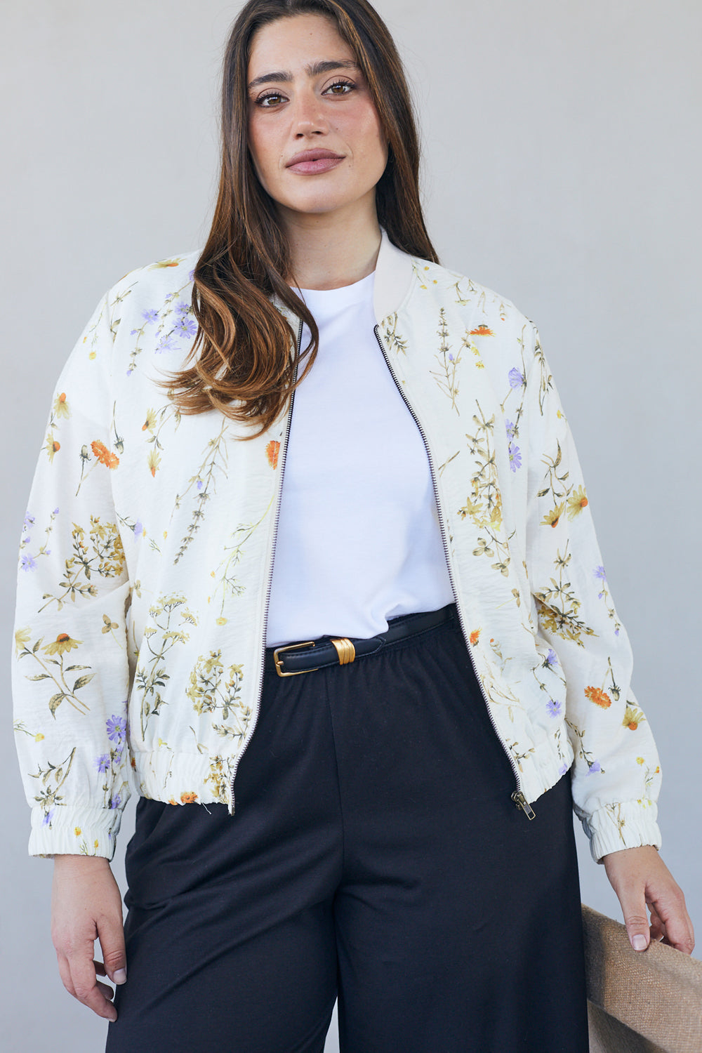 עליונית סוקי פרחים שמנת