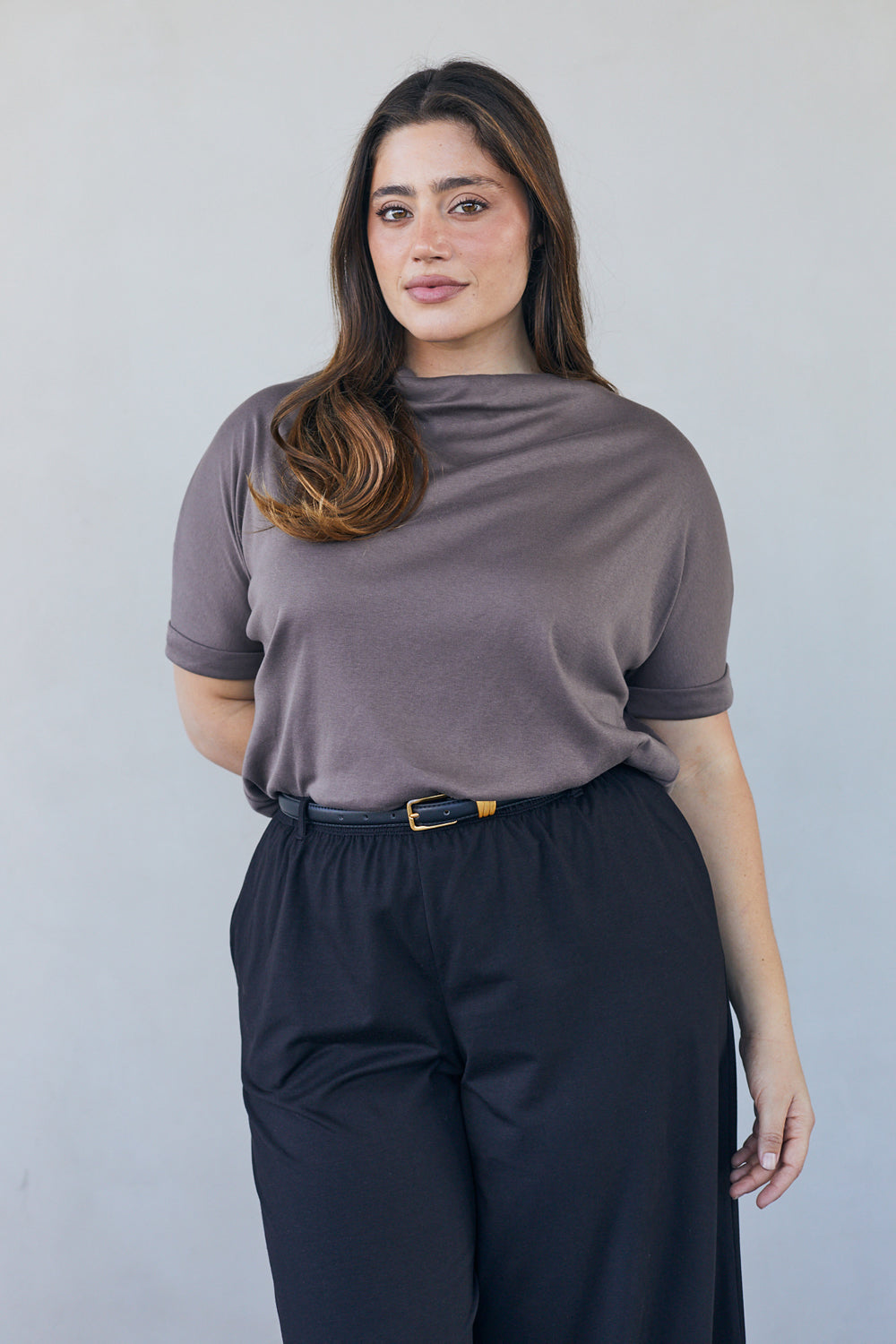 חולצת רומי בצבע חום