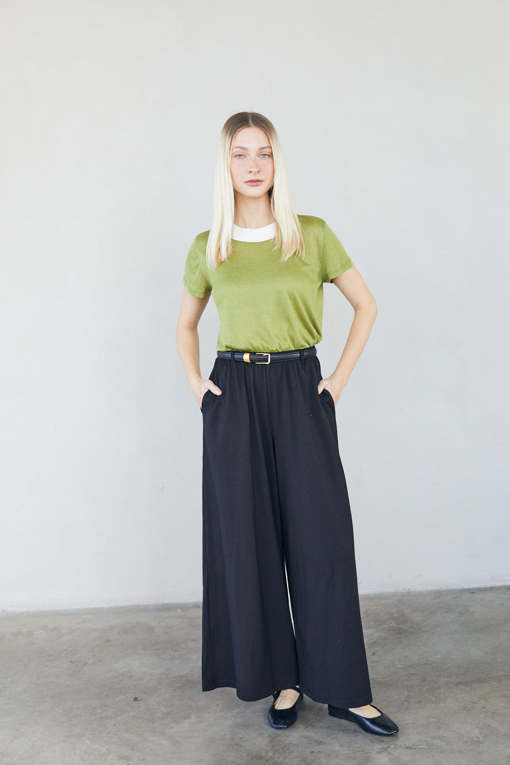 מכנסיים אוליביה מודל שחור