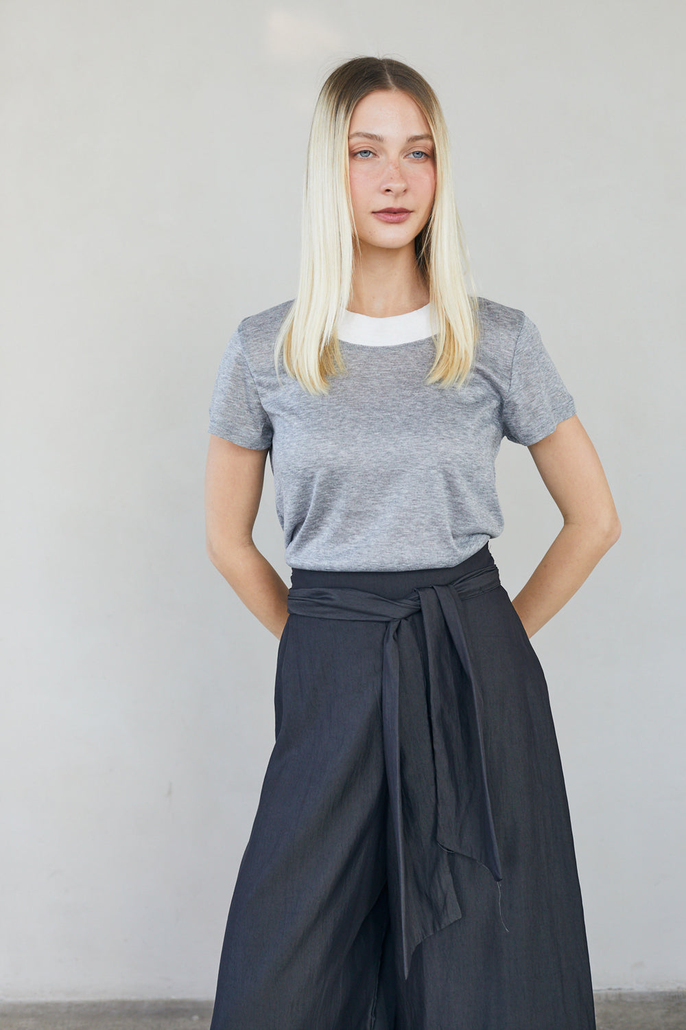 טי שירט קרי אפור