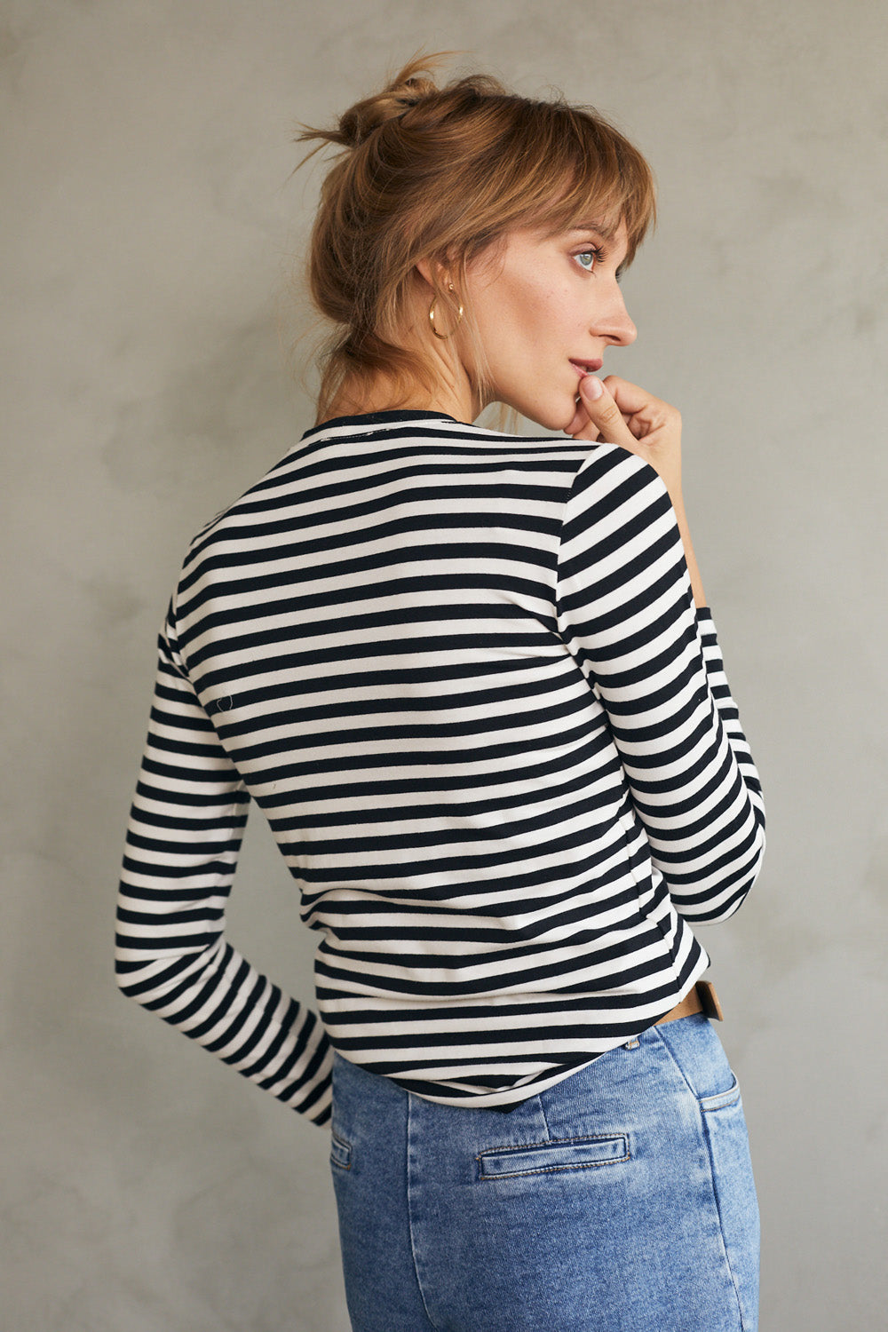 טי שירט סלין ארוכה פסים שחור לבן