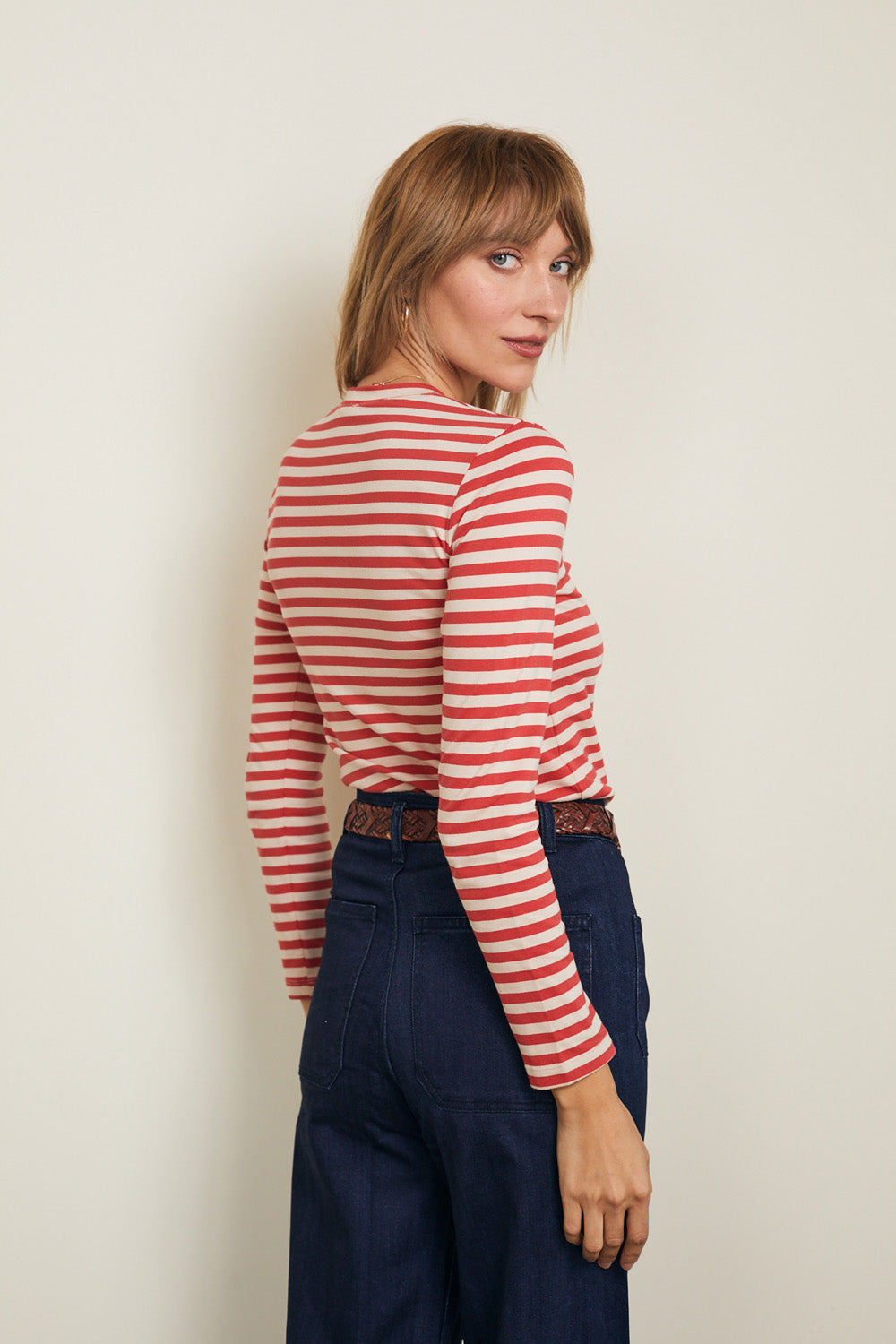 טי שירט סלין ארוכה פסים אדום בז׳ - JUL