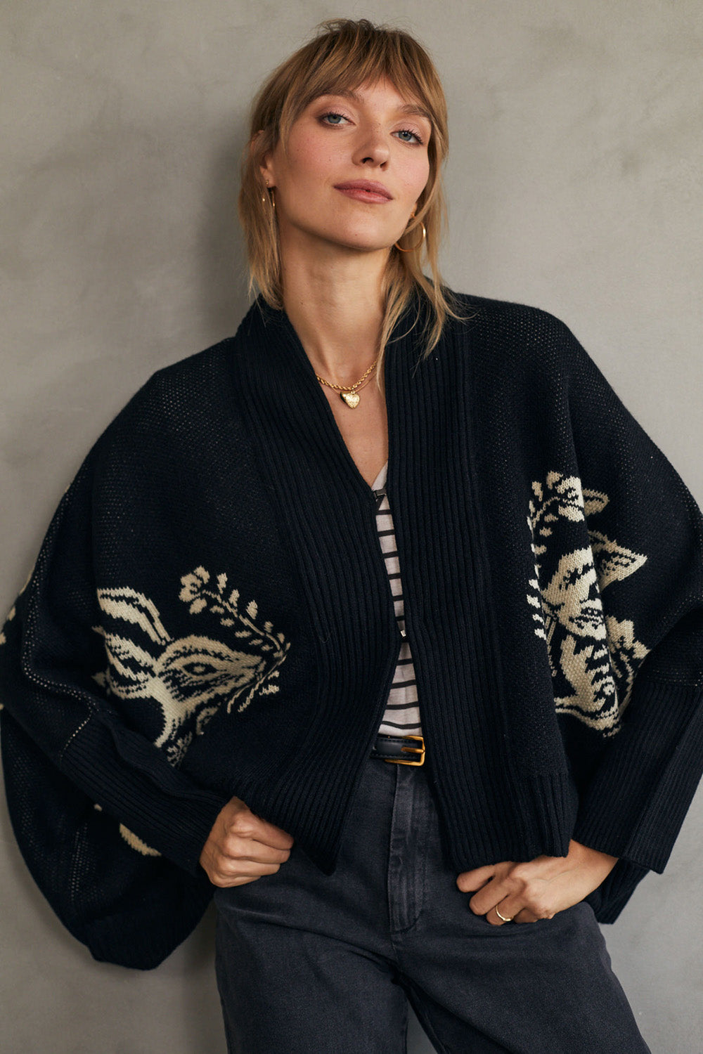 קרדיגן באני שחור