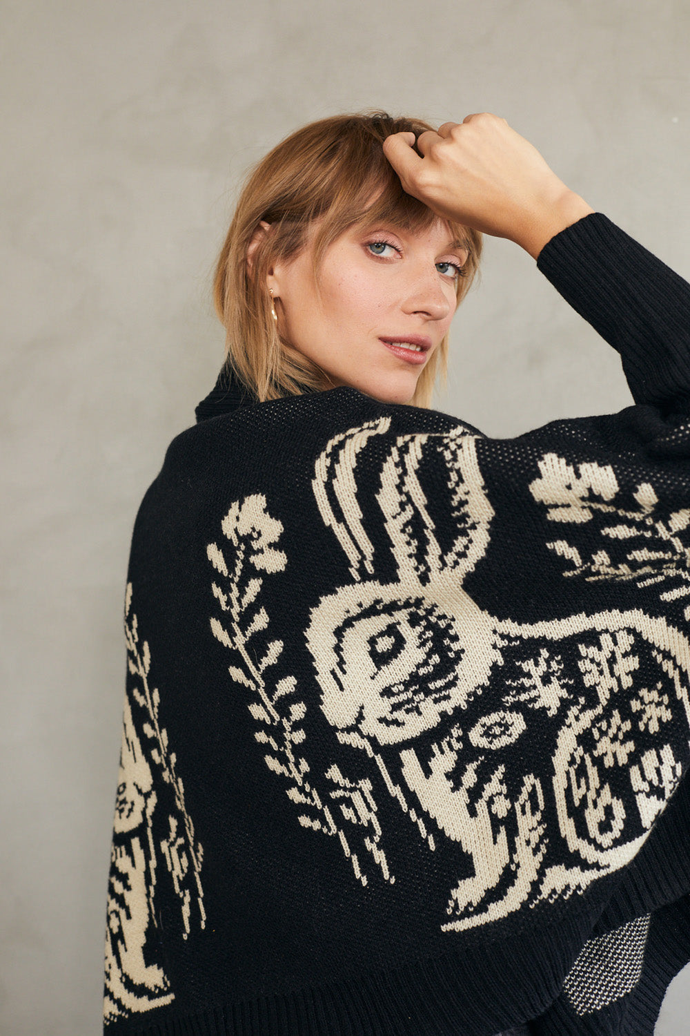 קרדיגן באני שחור