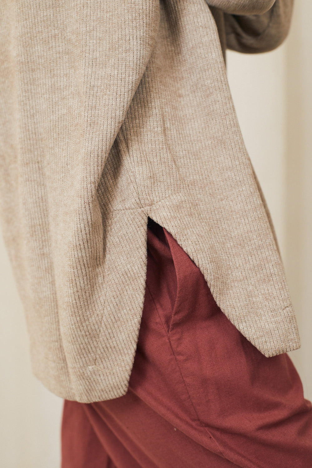 סוודר מלני חול