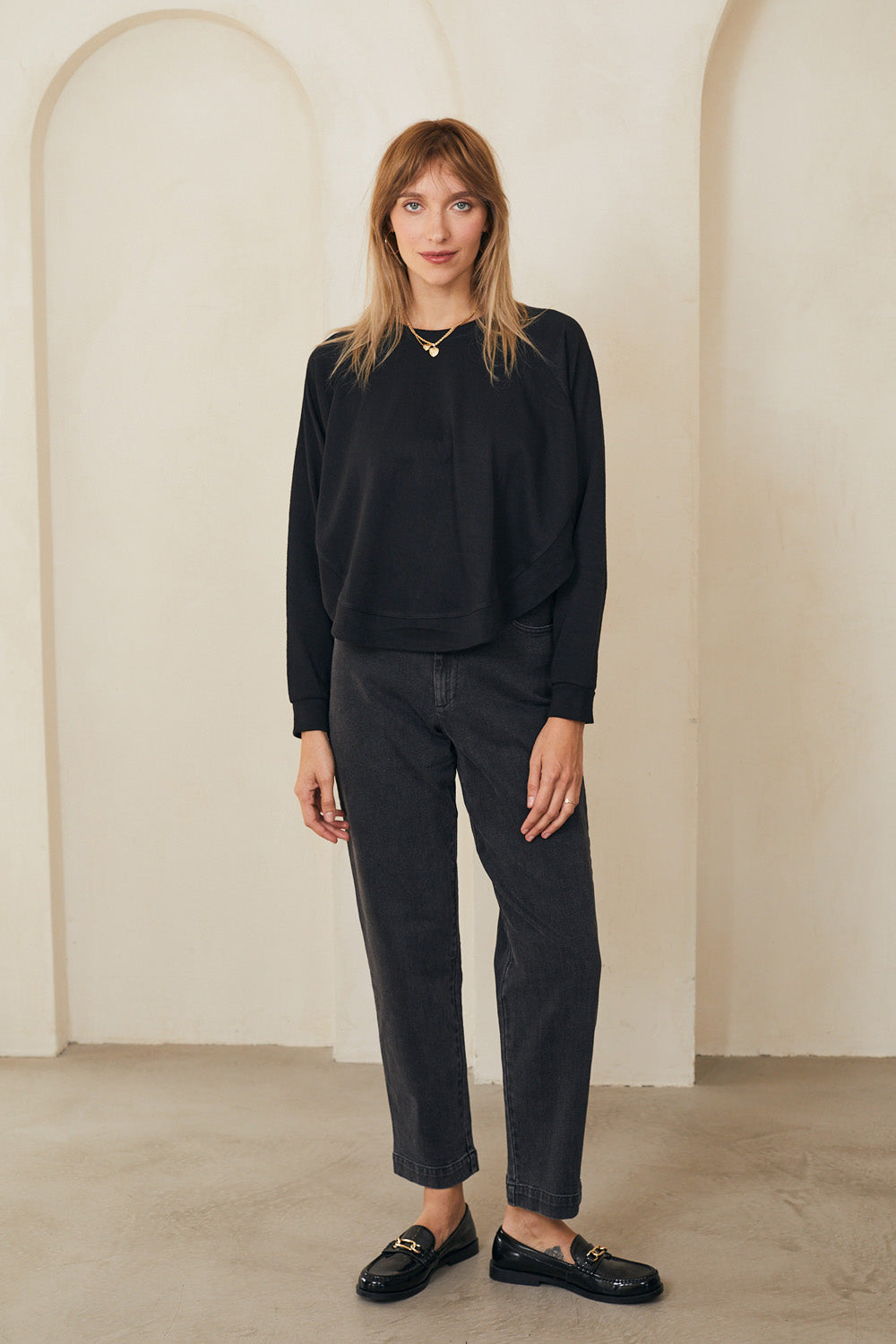 עליונית גבריאלה שחורה