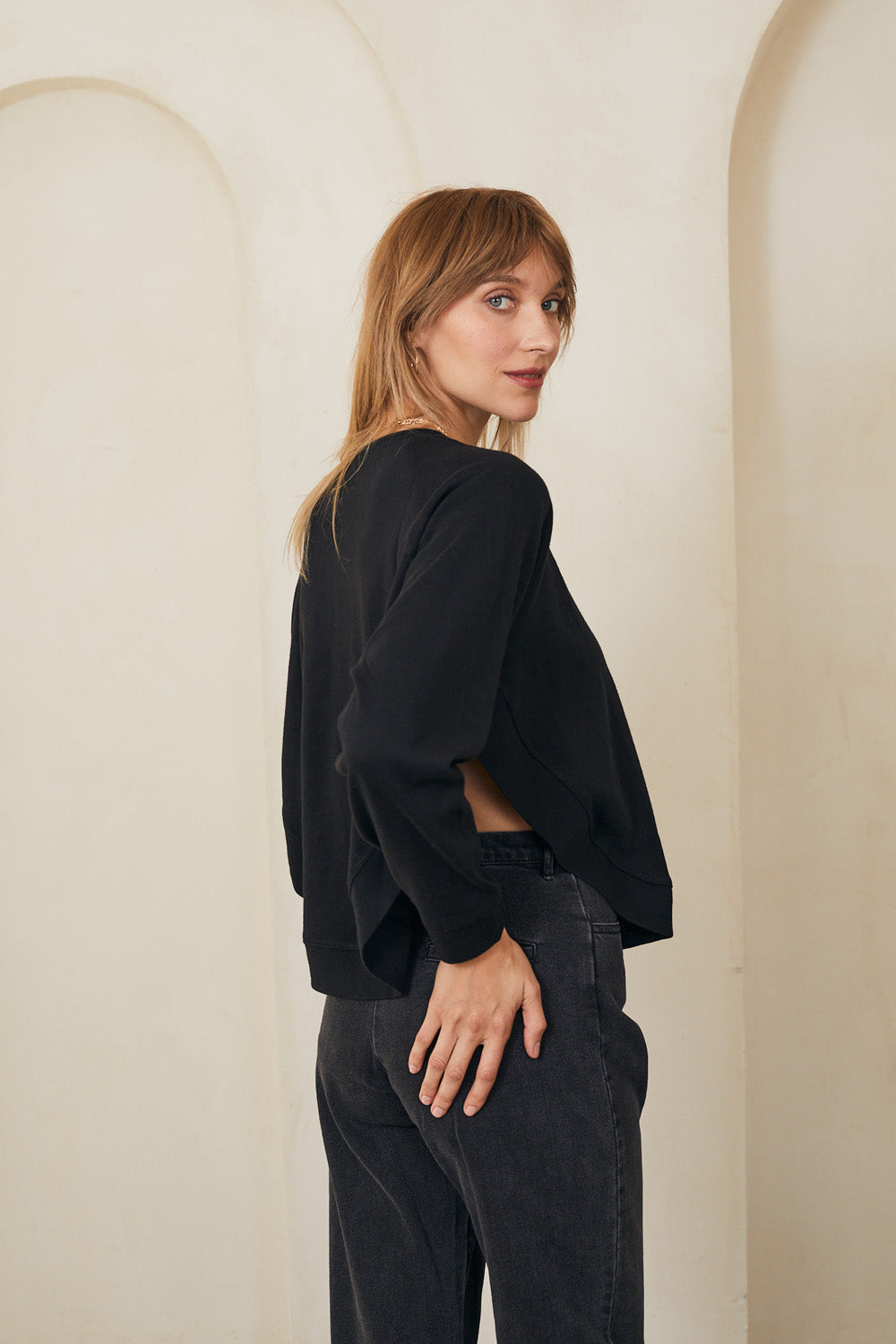 עליונית גבריאלה שחורה