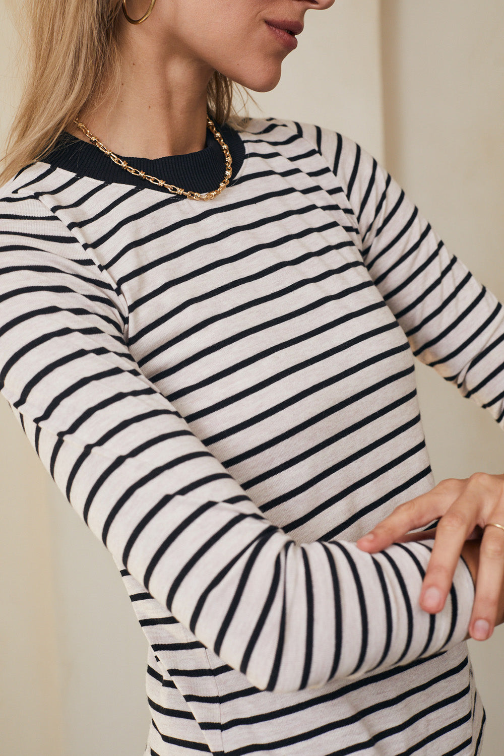 חולצת קרי ארוכה פס שחור