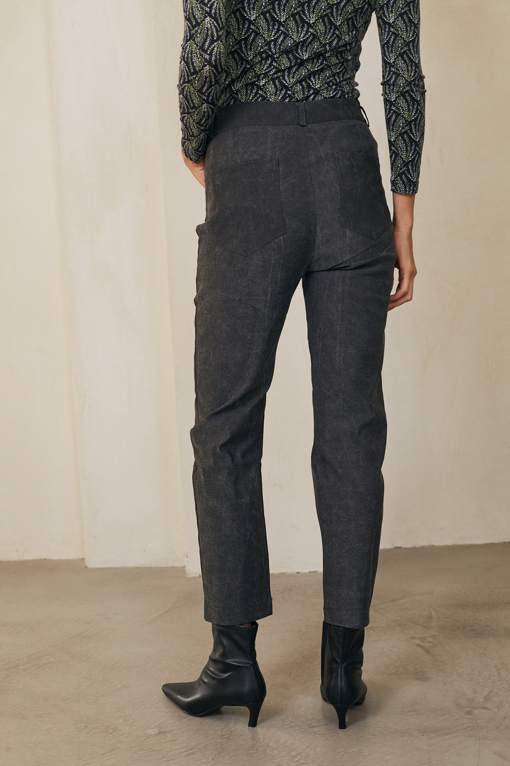 מכנסיים ריטה וואש שחור