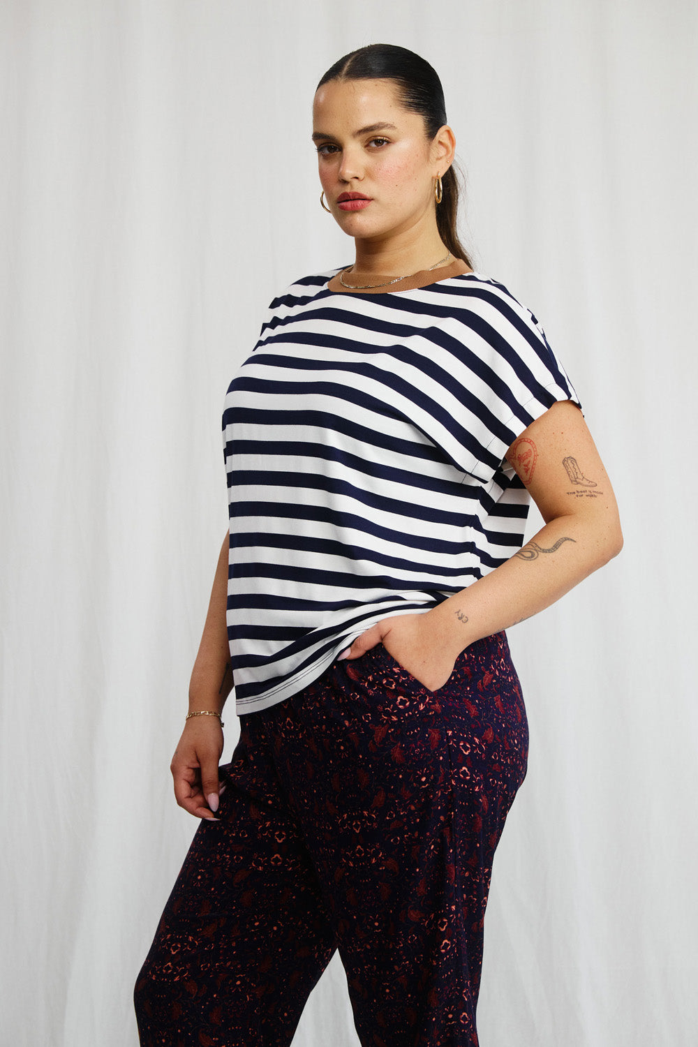 Gia gray striped t-shirt
