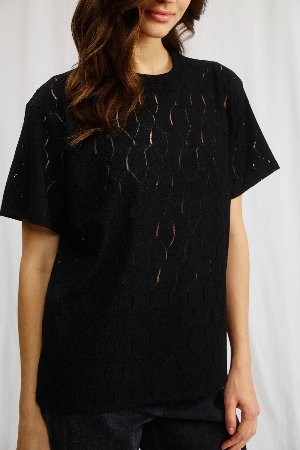 טי שירט מושלמת תחרה שחורה