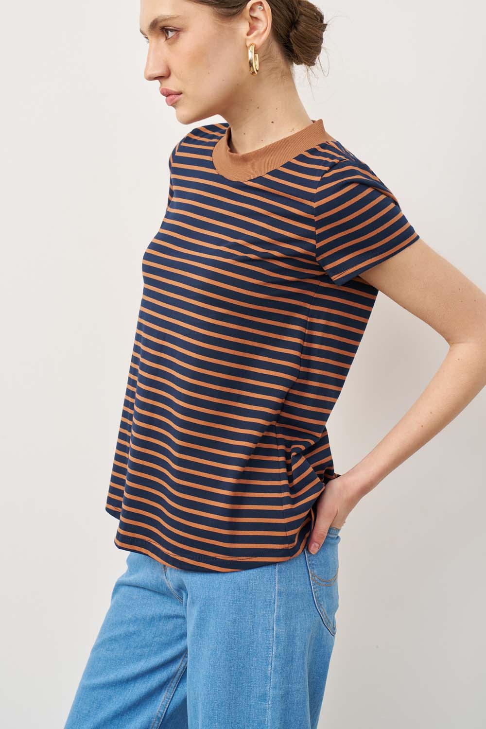 Brown striped t-shirt