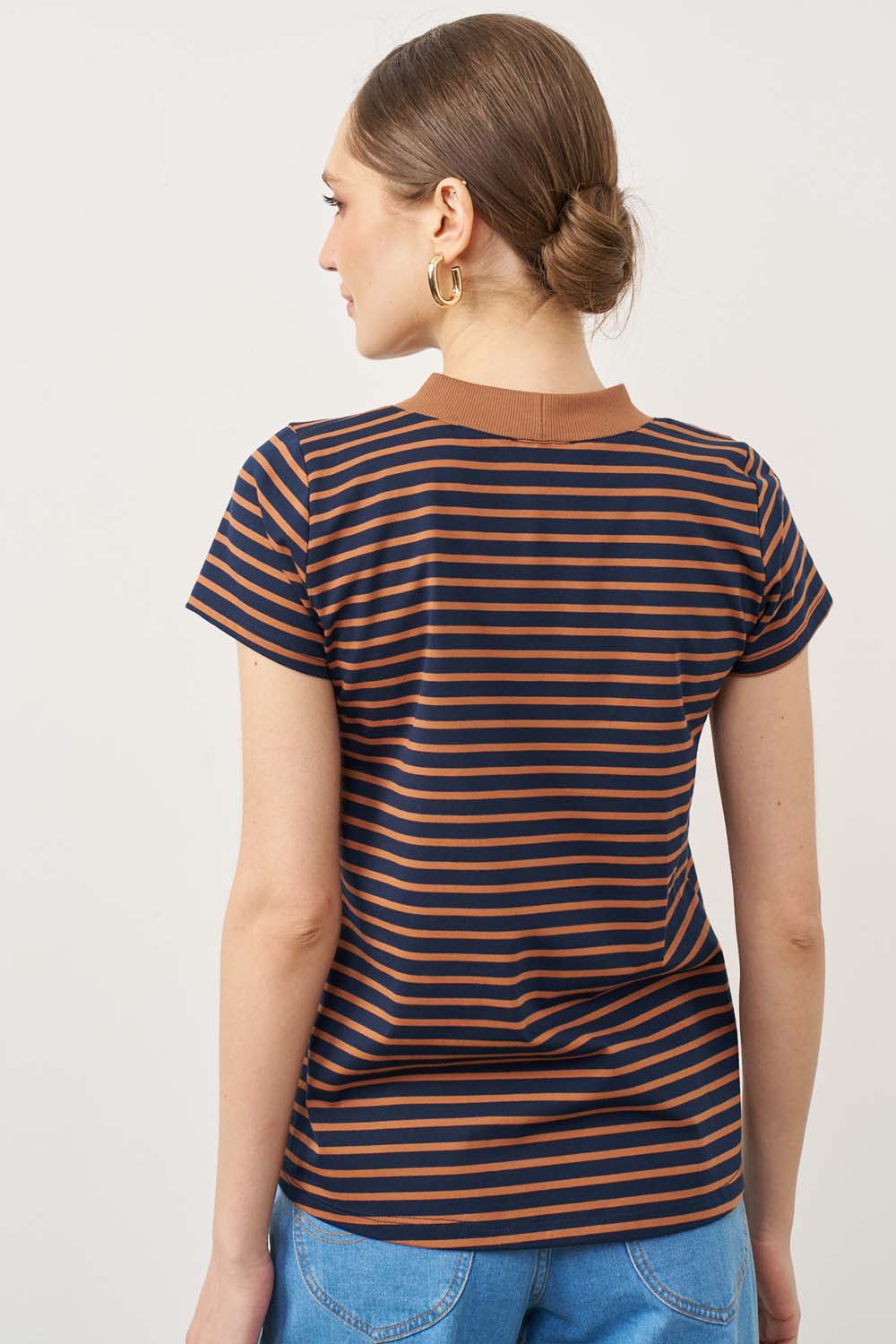 Brown striped t-shirt