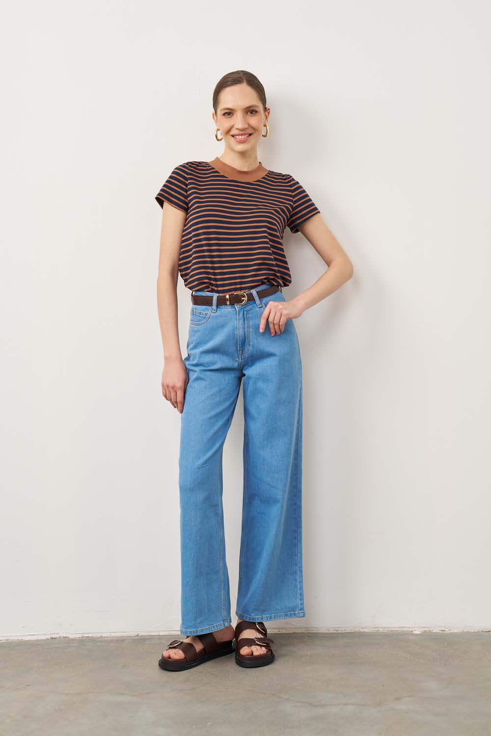 Brown striped t-shirt