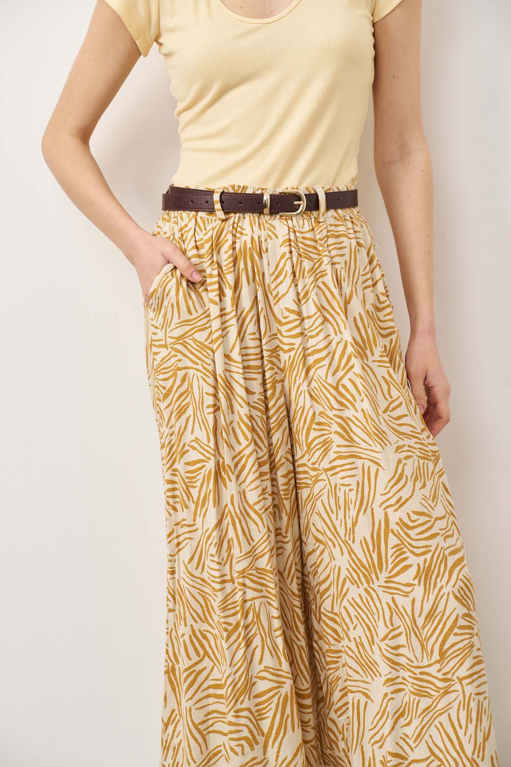 מכנסיים אוליביה הדפס ספארי בהיר - JUL