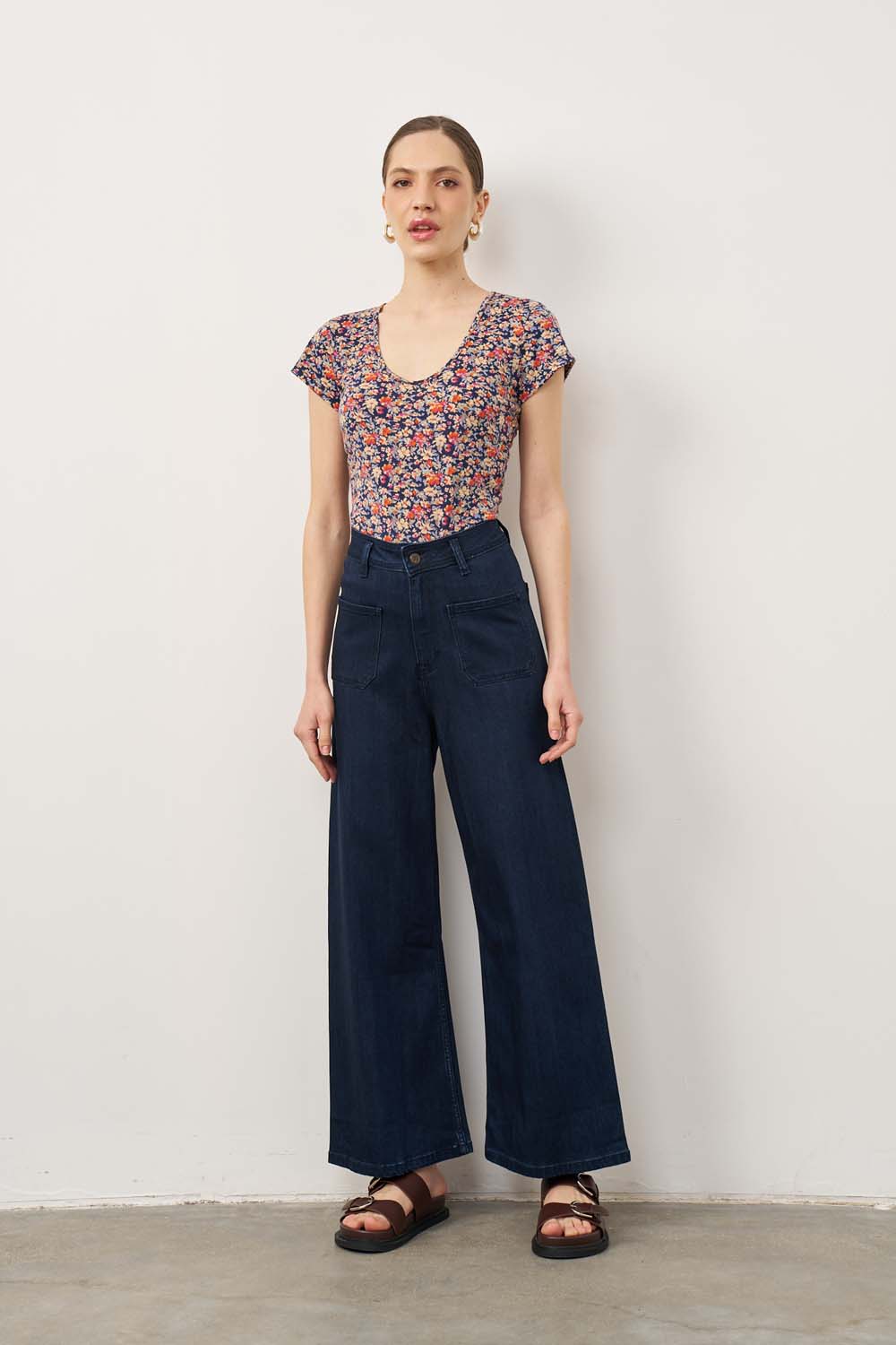 ג׳ינס טיילור נייבי