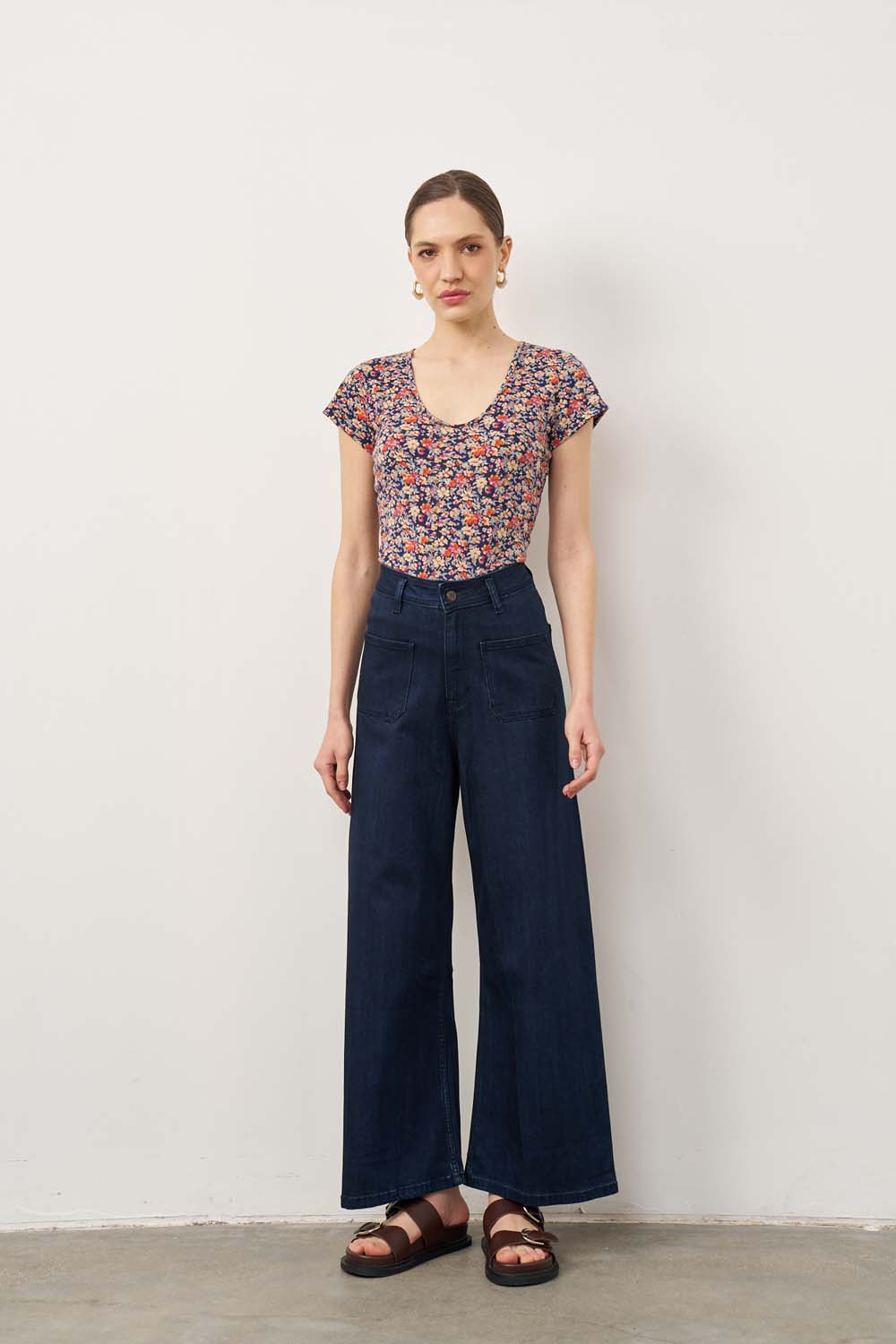 ג׳ינס טיילור נייבי