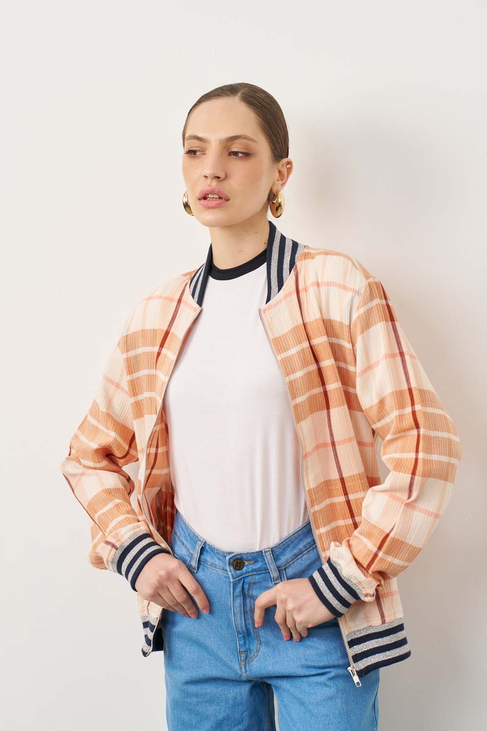 ג׳קט ניקיטה משובץ