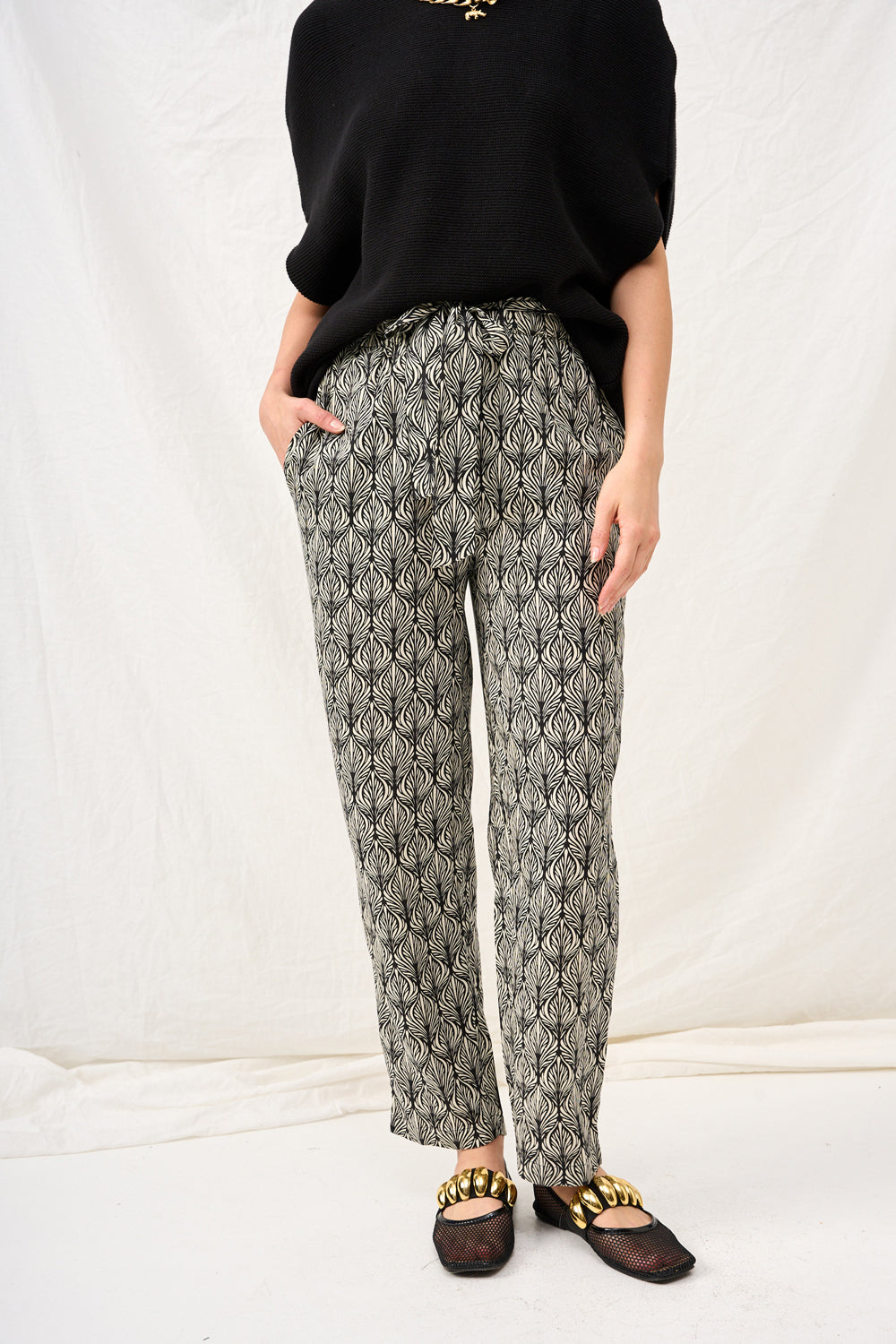 Yvonne pants in black and white print