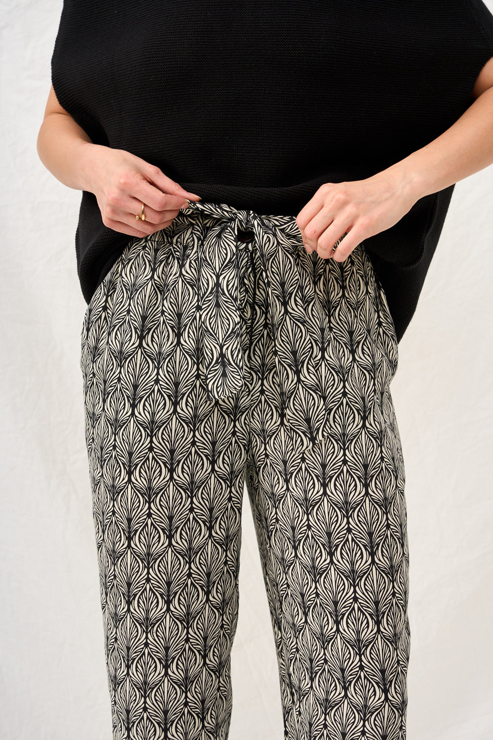 Yvonne pants in black and white print