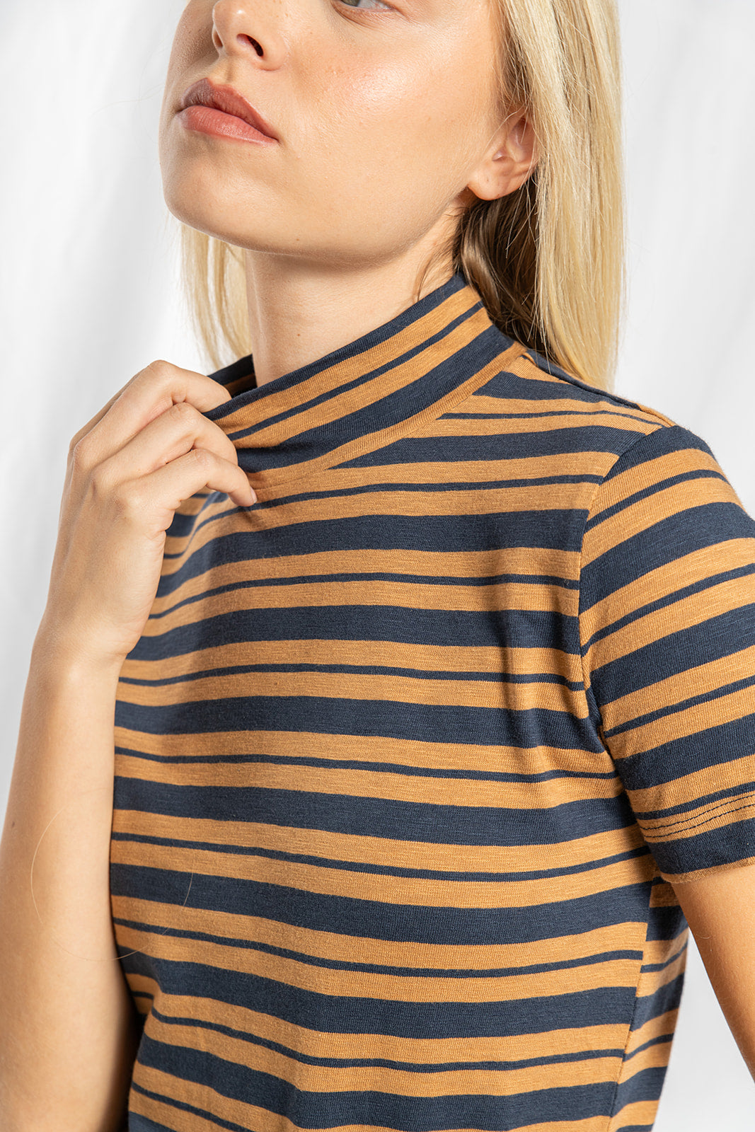 Brown striped loka knit