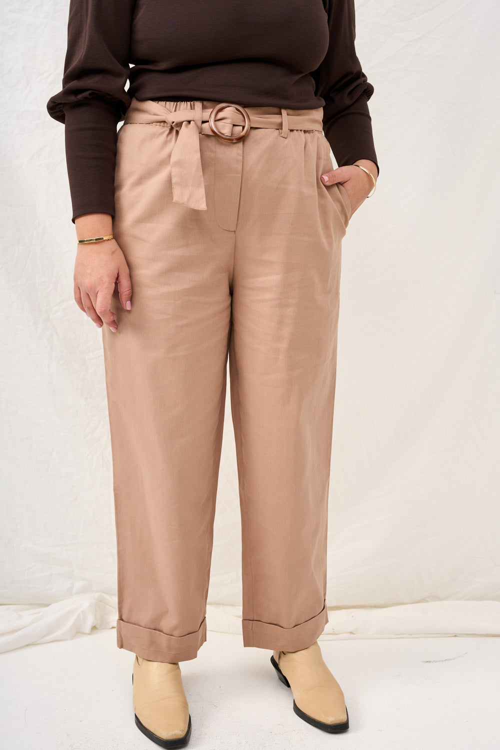 Stone-colored linen Yves pants