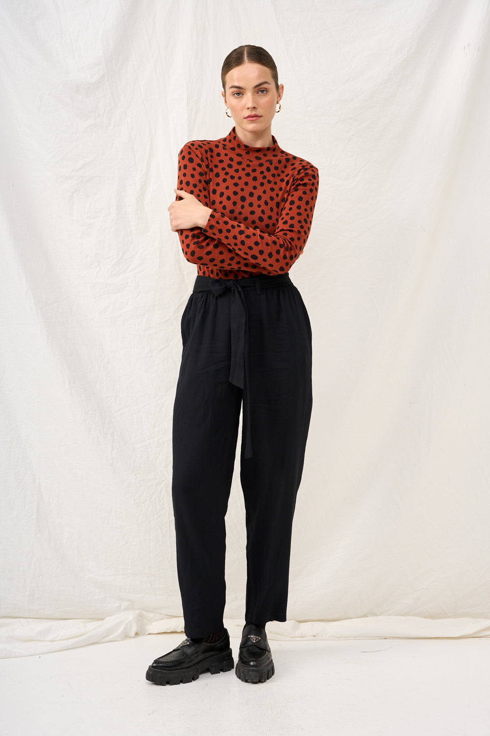 Yvonne black linen pants