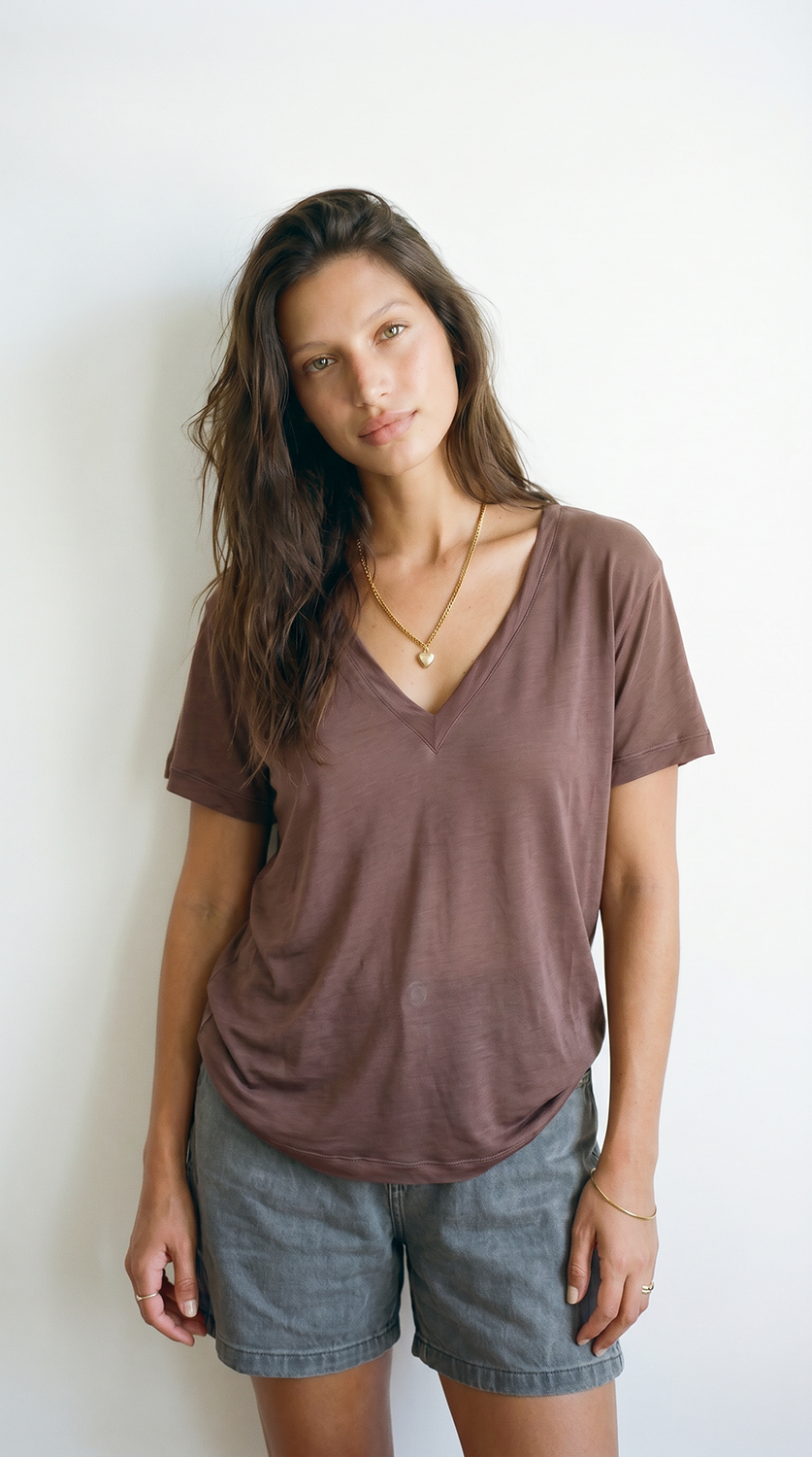 mauve צווארון וי בצבע  AIR  טי שירט מושלמת