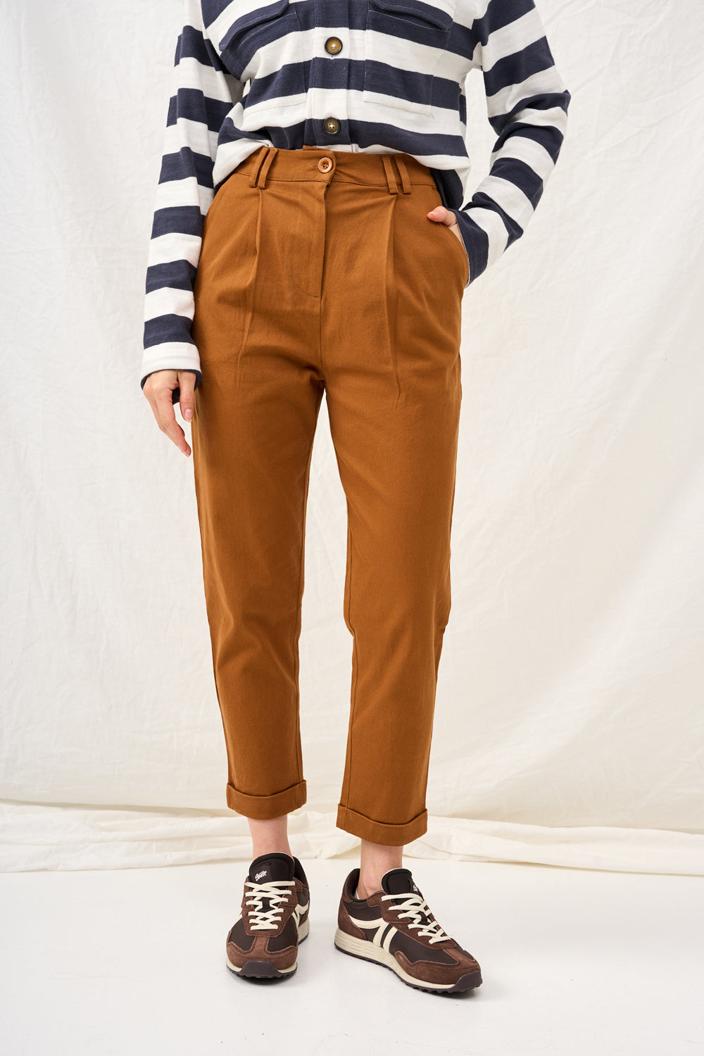 Giovana pants in navy color